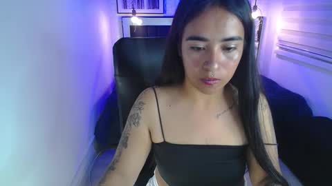 Snapshot of sharol_tk chatting on 03.25.26 Sarol online show from 03.25.26