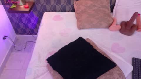 Sharom  online show from 01.18.25