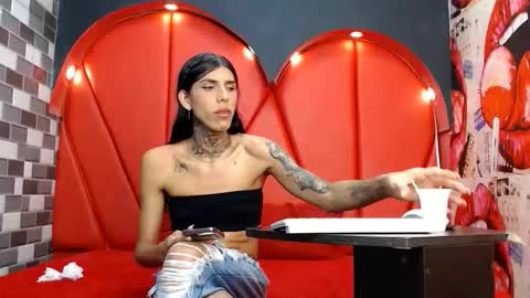 Snapshot of sharon_allan chatting on 05.19.26 Sharon online show from 05.19.26