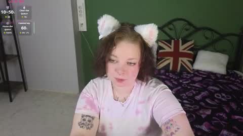 Snapshot of sharon_coxxx chatting on 06.24.26 Sharon online show from 06.24.26