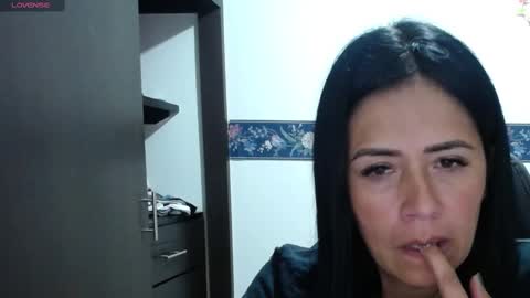 Snapshot of sharoon__cherry_ chatting on 09.16.25 sharon online show from 09.16.25