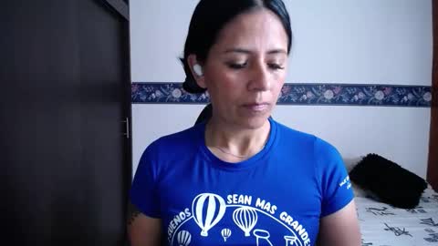 Snapshot of sharoon__cherry_ chatting on 10.18.25 sharon online show from 10.18.25