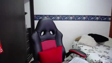 Snapshot of sharoon__cherry_ chatting on 10.23.25 sharon online show from 10.23.25