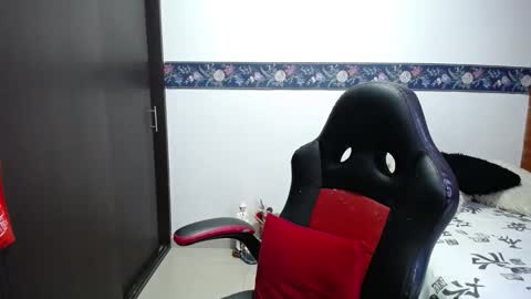 Snapshot of sharoon__cherry_ chatting on 10.24.25 sharon online show from 10.24.25