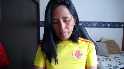 Snapshot of sharoon__cherry_ chatting on 11.18.25 sharon online show from 11.18.25