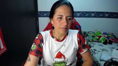 Snapshot of sharoon__cherry_ chatting on 11.28.25 sharon online show from 11.28.25