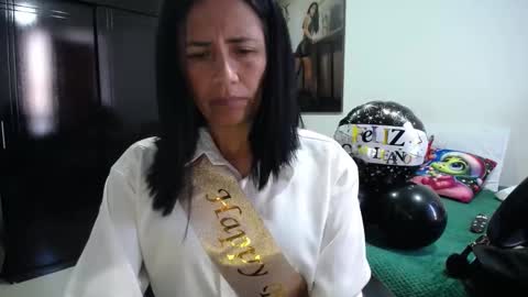 Snapshot of sharoon__cherry_ chatting on 12.05.25 sharon online show from 12.05.25