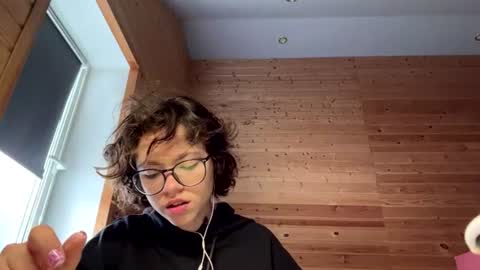 Viola online show from 06.15.26