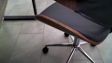 Snapshot of shaved4good chatting on 12.31.24 shaved4good online show from 12.31.24