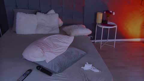 Snapshot of shayblonde chatting on 01.04.25 shayblonde online show from 01.04.25