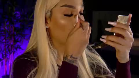 Snapshot of shayblonde chatting on 03.02.25 shayblonde online show from 03.02.25