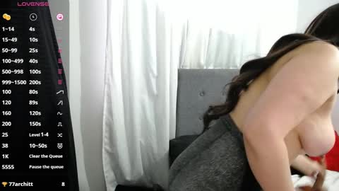 Snapshot of shayla_10 chatting on 10.06.25 shayla_10 online show from 10.06.25