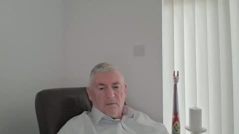 Snapshot of she52 chatting on 03.18.26 she52 online show from 03.18.26