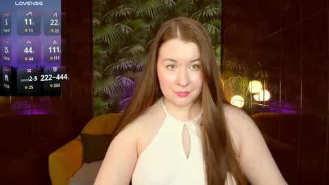 Snapshot of shedar_pretty chatting on 12.19.24 Shedar online show from 12.19.24