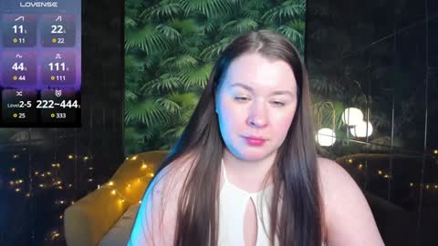 Snapshot of shedar_pretty chatting on 12.27.24 Shedar online show from 12.27.24