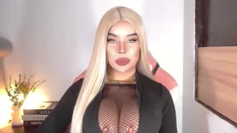 Snapshot of sheenafrost chatting on 03.15.26 sheenafrost online show from 03.15.26