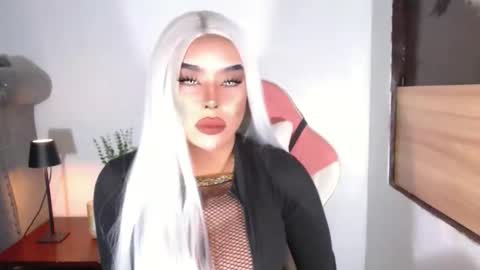 Snapshot of sheenafrost chatting on 03.21.26 sheenafrost online show from 03.21.26