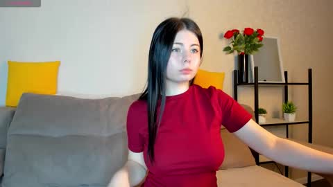 Snapshot of shei1a_shy chatting on 09.20.25 Amely online show from 09.20.25