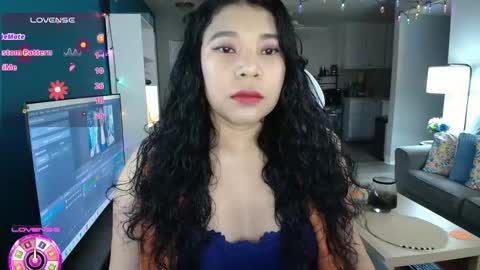 Snapshot of sheilyn_smith chatting on 02.25.26 sheilyn_smith online show from 02.25.26