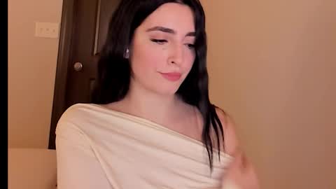 Snapshot of sheisallthat chatting on 11.04.25 sheisallthat online show from 11.04.25