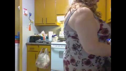 Snapshot of shelbyannn chatting on 11.27.25 Red online show from 11.27.25