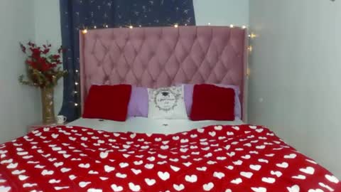 Snapshot of shelia420715 chatting on 12.14.25 shelia420715 online show from 12.14.25