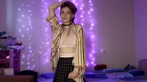 Snapshot of shelliegoza chatting on 07.25.26 Ashley online show from 07.25.26