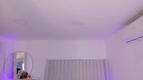 shelynna_azzul online show from 07.10.26