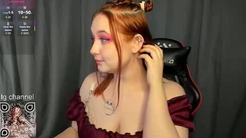 Snapshot of sherifka_ chatting on 12.16.25 Anna online show from 12.16.25