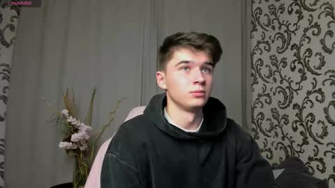 Snapshot of sherlockmax chatting on 09.16.25 Max online show from 09.16.25