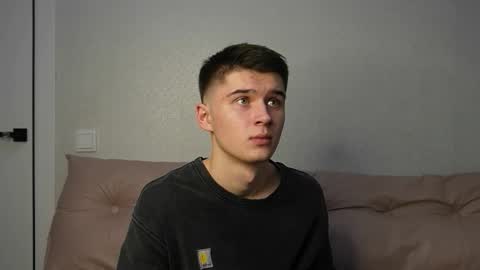 Snapshot of sherlockmax chatting on 11.06.25 Max online show from 11.06.25