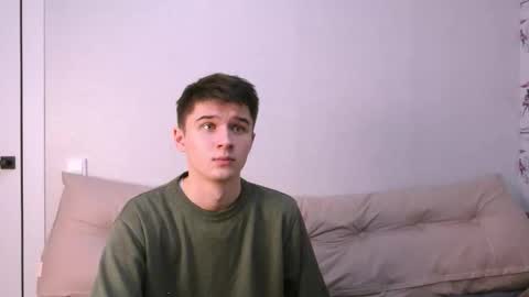 Snapshot of sherlockmax chatting on 11.28.25 Max online show from 11.28.25