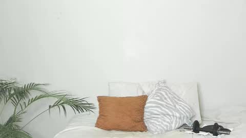 Sherlyn Adams online show from 02.16.25