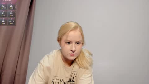 Snapshot of sherlystero chatting on 12.11.24 sher  online show from 12.11.24