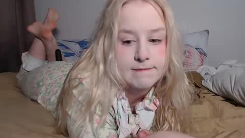 Snapshot of sherlystero chatting on 02.06.25 sher  online show from 02.06.25