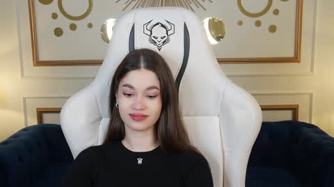 Snapshot of sheryl_elegance chatting on 12.04.24 Sheryl online show from 12.04.24