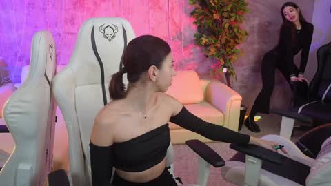 Snapshot of sheryl_elegance chatting on 12.04.24 Sheryl online show from 12.04.24