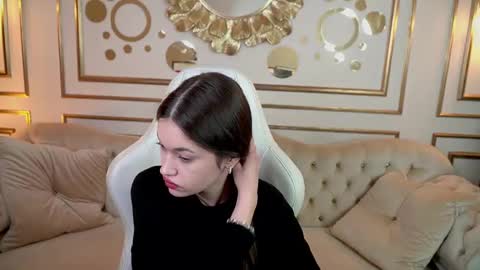 Snapshot of sheryl_elegance chatting on 01.06.25 Sheryl online show from 01.06.25