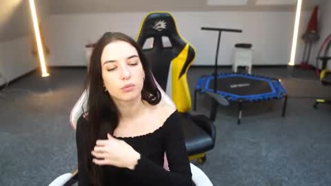 Snapshot of sheryl_elegance chatting on 09.19.25 Sheryl online show from 09.19.25