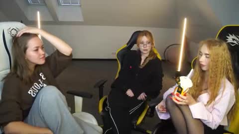 Snapshot of sheryl_elegance chatting on 10.01.25 Sheryl online show from 10.01.25