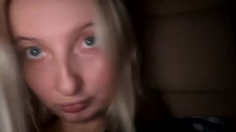 sherylbloooos online show from 08.04.26