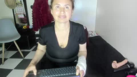 Shera Hade online show from 07.12.26