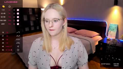 Hello guys my name is Aemilia online show from 03.02.25