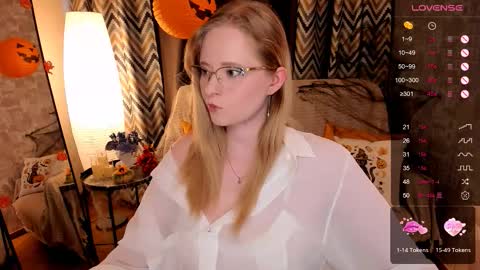 Hello guys my name is Aemilia online show from 10.21.25