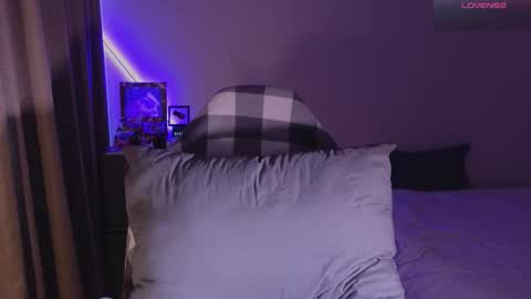 Snapshot of shey1i chatting on 10.16.25 Sheyli online show from 10.16.25