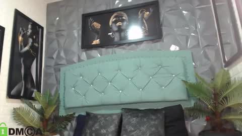 Snapshot of sheyla__ebony chatting on 10.28.25 sheyla__ebony online show from 10.28.25