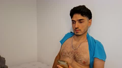 Snapshot of shhervin chatting on 12.01.25 shhervin online show from 12.01.25