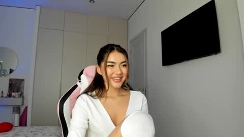 Shineel online show from 02.04.26