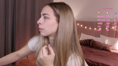 Snapshot of shinybarbie chatting on 09.30.25 Julia online show from 09.30.25