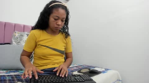 Snapshot of shira_sexylove chatting on 02.12.25 shira_sexylove online show from 02.12.25